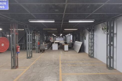 Rental warehouse in Mohan Cooperative Industrial Estate, New Delhi